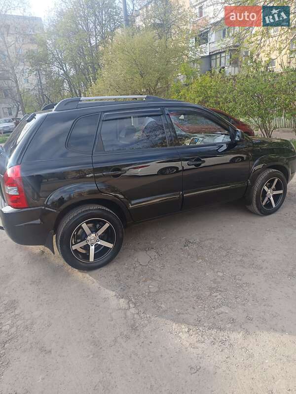 Позашляховик / Кросовер Hyundai Tucson 2009 в Одесі