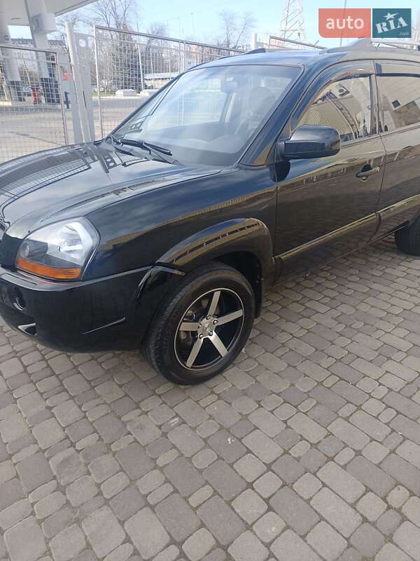 Позашляховик / Кросовер Hyundai Tucson 2009 в Одесі