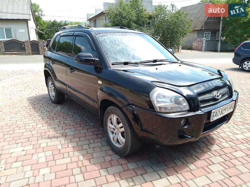 Внедорожник / Кроссовер Hyundai Tucson 2005 в Добрянском