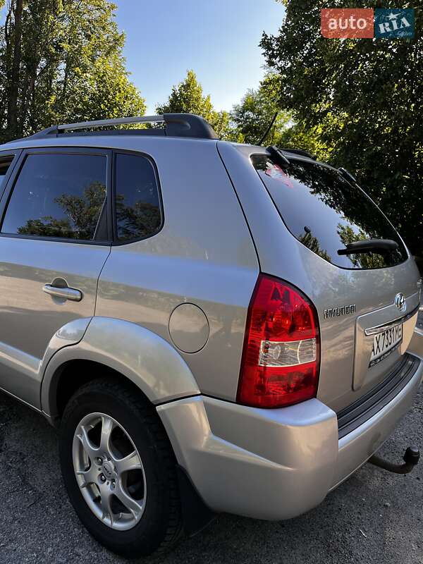 Внедорожник / Кроссовер Hyundai Tucson 2008 в Харькове фото 21 Внедорожник / Кроссовер Hyundai Tucson 2008 в Харькове