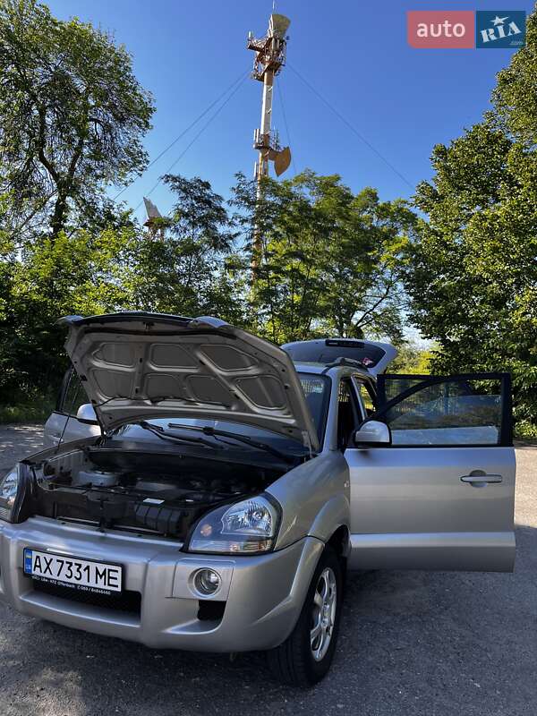 Внедорожник / Кроссовер Hyundai Tucson 2008 в Харькове фото 39 Внедорожник / Кроссовер Hyundai Tucson 2008 в Харькове