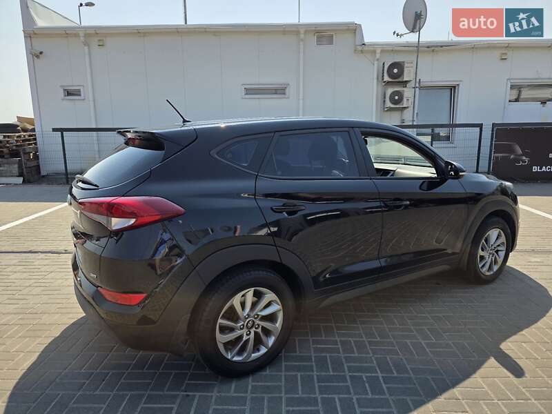 Позашляховик / Кросовер Hyundai Tucson 2016 в Софіївській Борщагівці