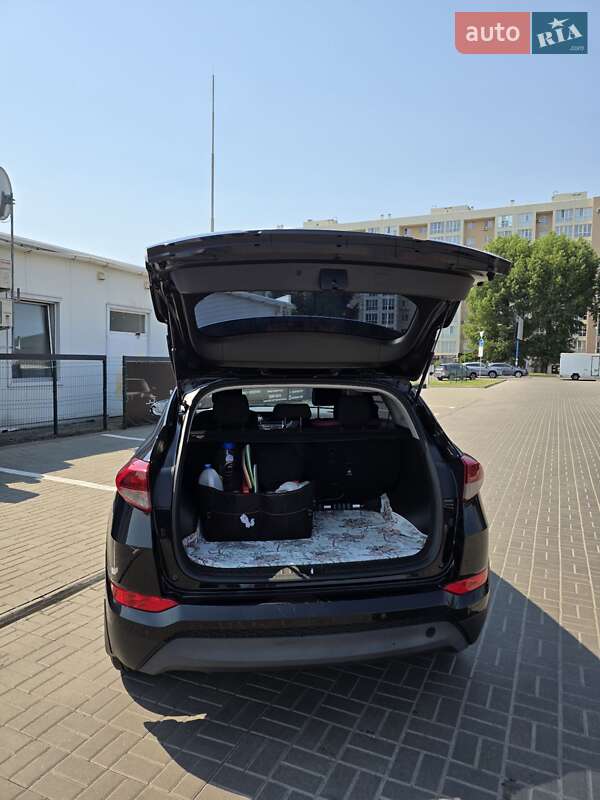 Позашляховик / Кросовер Hyundai Tucson 2016 в Софіївській Борщагівці