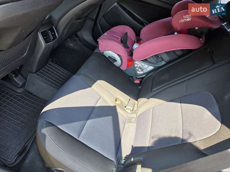 Позашляховик / Кросовер Hyundai Tucson 2016 в Софіївській Борщагівці