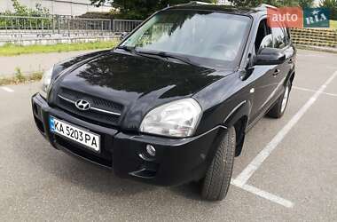 Внедорожник / Кроссовер Hyundai Tucson 2006 в 