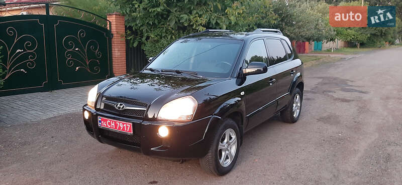 Внедорожник / Кроссовер Hyundai Tucson 2009 в 