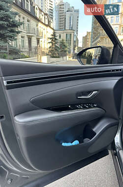 Внедорожник / Кроссовер Hyundai Tucson 2021 в 