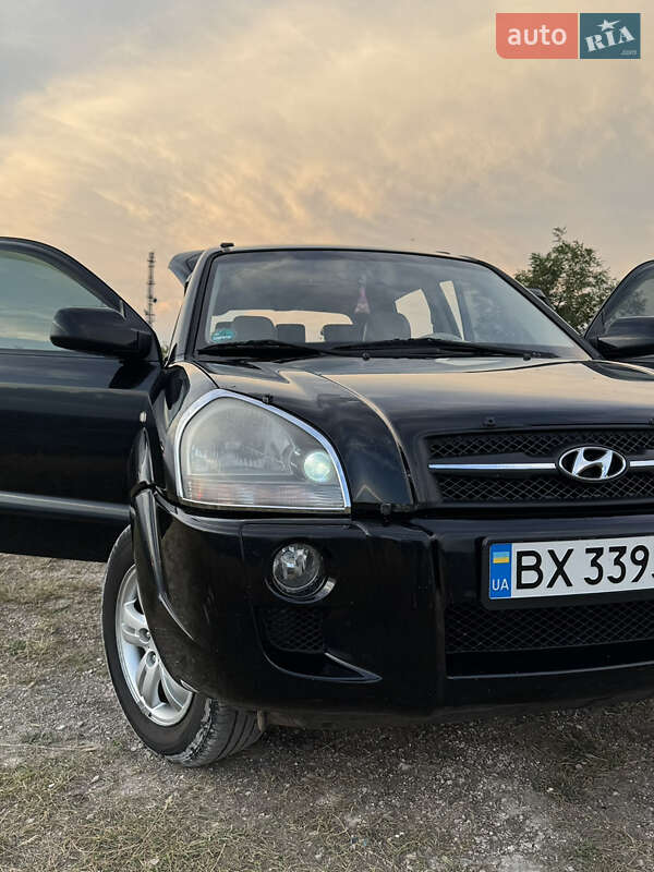 Позашляховик / Кросовер Hyundai Tucson 2008 в Ізюмі