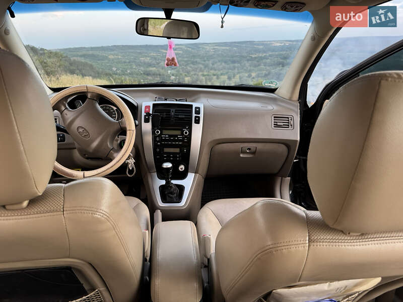 Позашляховик / Кросовер Hyundai Tucson 2008 в Ізюмі