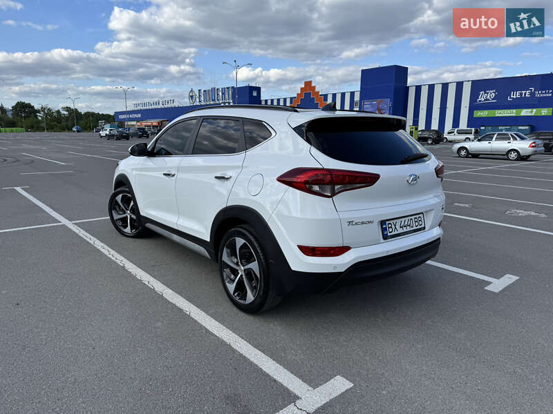 Внедорожник / Кроссовер Hyundai Tucson 2017 в Каменец-Подольском