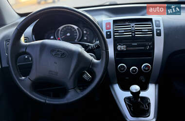 Внедорожник / Кроссовер Hyundai Tucson 2005 в  фото 24 Внедорожник / Кроссовер Hyundai Tucson 2005 в