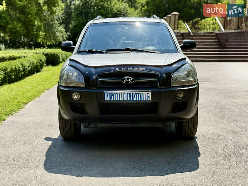 Внедорожник / Кроссовер Hyundai Tucson 2008 в 