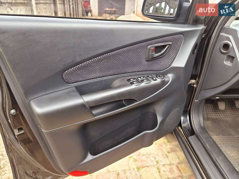 Позашляховик / Кросовер Hyundai Tucson 2007 в Носівці