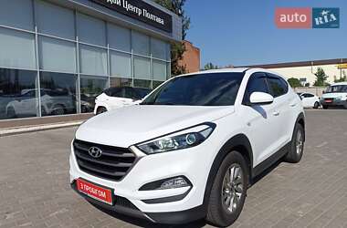 Внедорожник / Кроссовер Hyundai Tucson 2015 в Полтаве