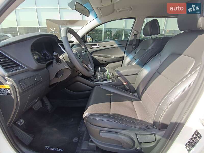 Позашляховик / Кросовер Hyundai Tucson 2015 в Полтаві