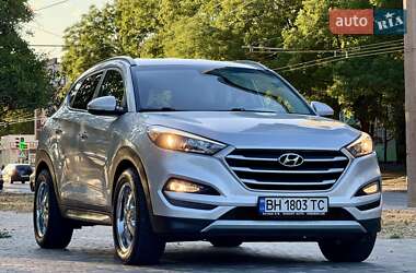 Внедорожник / Кроссовер Hyundai Tucson 2016 в 
