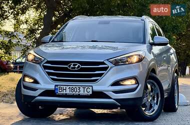 Внедорожник / Кроссовер Hyundai Tucson 2016 в 