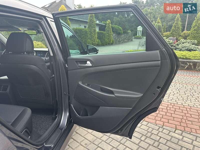 Внедорожник / Кроссовер Hyundai Tucson 2015 в Луцке