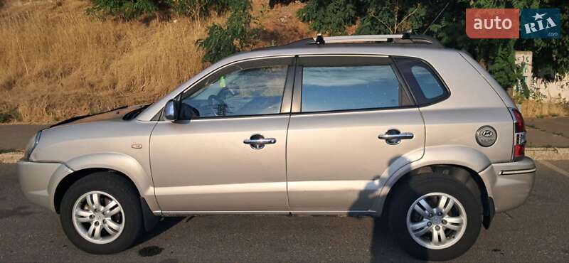 Позашляховик / Кросовер Hyundai Tucson 2005 в Одесі