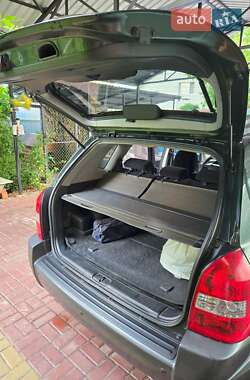 Внедорожник / Кроссовер Hyundai Tucson 2008 в 