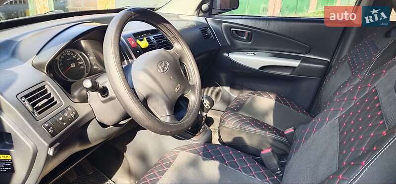 Внедорожник / Кроссовер Hyundai Tucson 2005 в Ромнах