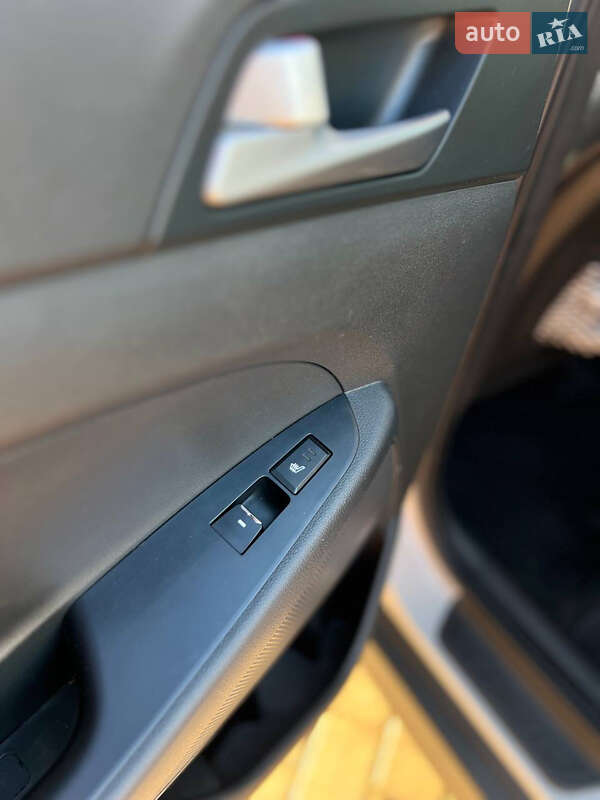 Позашляховик / Кросовер Hyundai Tucson 2016 в Кривому Розі