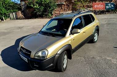 Внедорожник / Кроссовер Hyundai Tucson 2004 в 