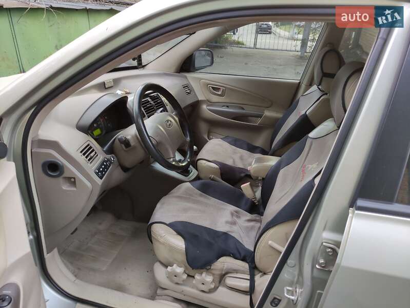 Позашляховик / Кросовер Hyundai Tucson 2007 в Києві