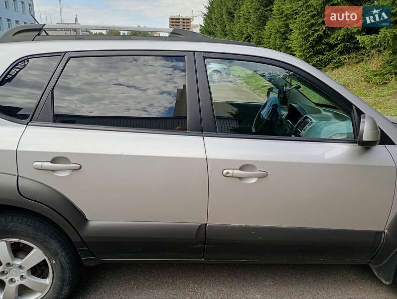 Позашляховик / Кросовер Hyundai Tucson 2005 в Львові