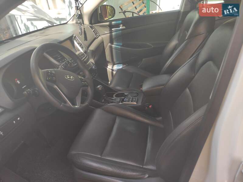Позашляховик / Кросовер Hyundai Tucson 2016 в Одесі