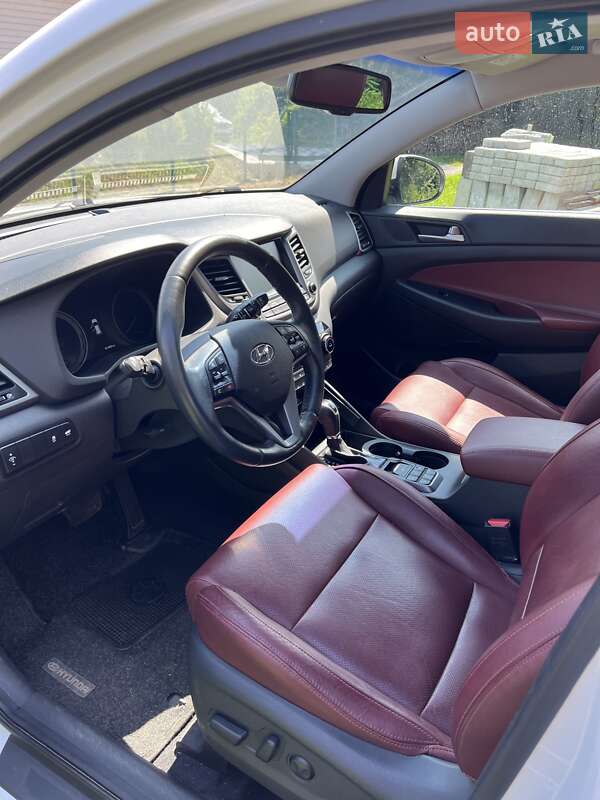 Внедорожник / Кроссовер Hyundai Tucson 2016 в Сваляве фото 17 Внедорожник / Кроссовер Hyundai Tucson 2016 в Сваляве