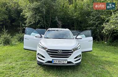 Внедорожник / Кроссовер Hyundai Tucson 2016 в Сваляве