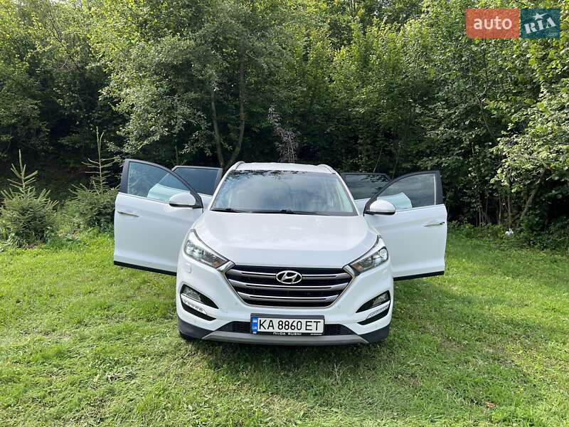 Внедорожник / Кроссовер Hyundai Tucson 2016 в Сваляве фото 14 Внедорожник / Кроссовер Hyundai Tucson 2016 в Сваляве