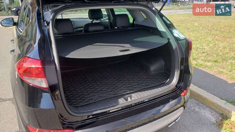 Внедорожник / Кроссовер Hyundai Tucson 2017 в Киеве