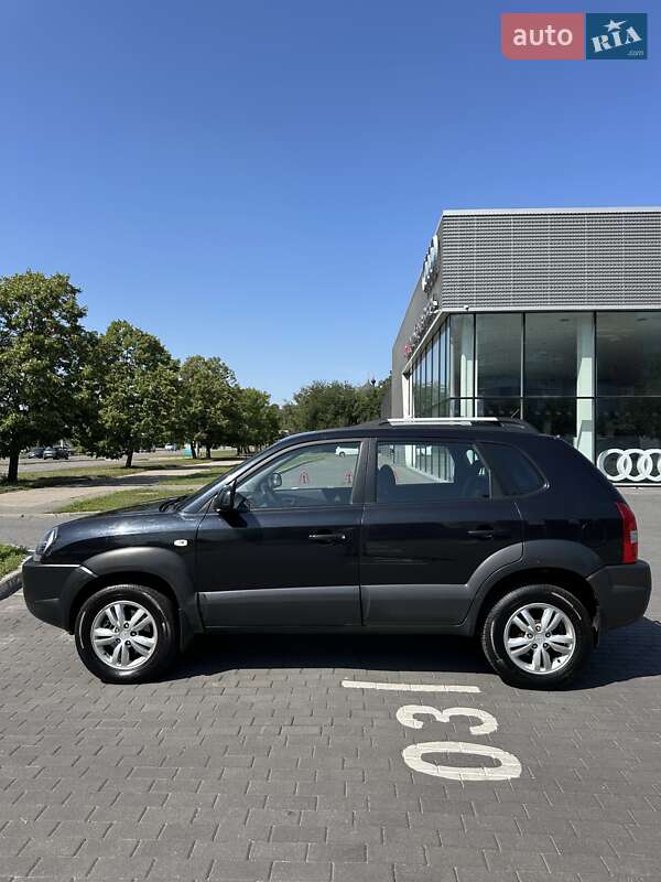 Внедорожник / Кроссовер Hyundai Tucson 2009 в Харькове