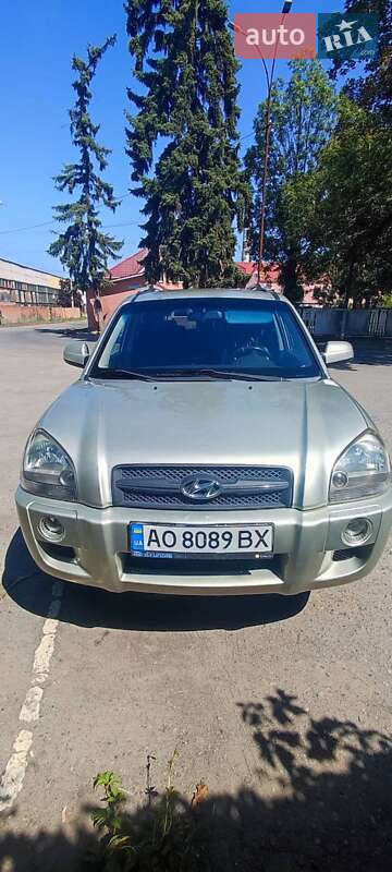 Позашляховик / Кросовер Hyundai Tucson 2006 в Ужгороді фото 8 Позашляховик / Кросовер Hyundai Tucson 2006 в Ужгороді