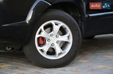 Внедорожник / Кроссовер Hyundai Tucson 2009 в 