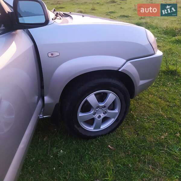 Внедорожник / Кроссовер Hyundai Tucson 2005 в Кельменцах фото 9 Внедорожник / Кроссовер Hyundai Tucson 2005 в Кельменцах