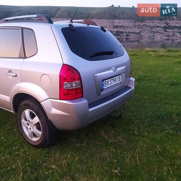 Внедорожник / Кроссовер Hyundai Tucson 2005 в Кельменцах фото 11 Внедорожник / Кроссовер Hyundai Tucson 2005 в Кельменцах