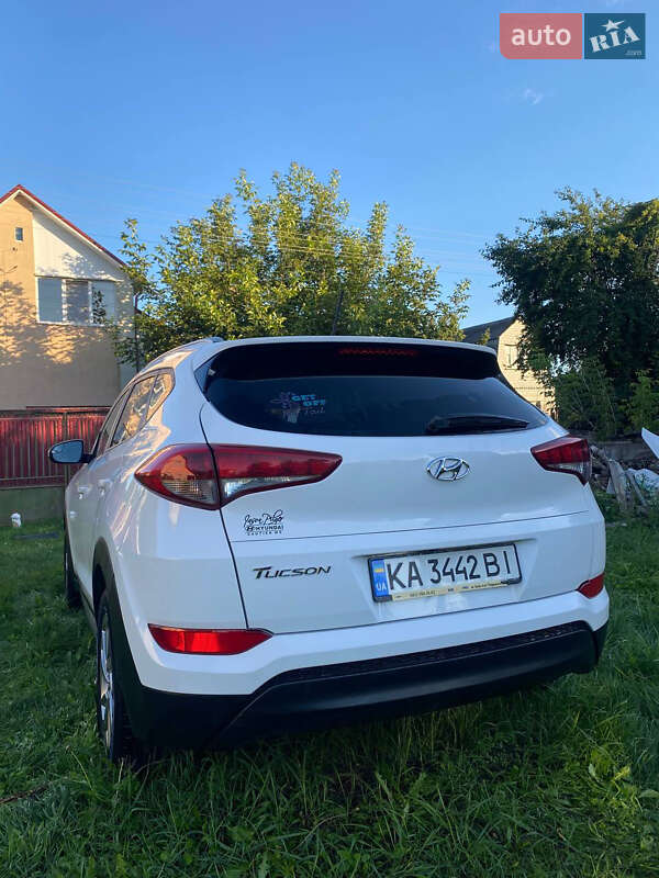 Позашляховик / Кросовер Hyundai Tucson 2016 в Києві