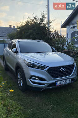 Внедорожник / Кроссовер Hyundai Tucson 2016 в Сарнах
