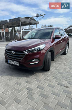 Внедорожник / Кроссовер Hyundai Tucson 2016 в Полтаве