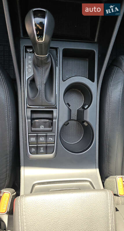 Позашляховик / Кросовер Hyundai Tucson 2016 в Києві