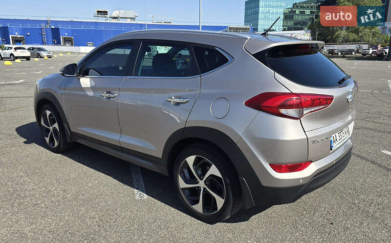 Позашляховик / Кросовер Hyundai Tucson 2016 в Києві