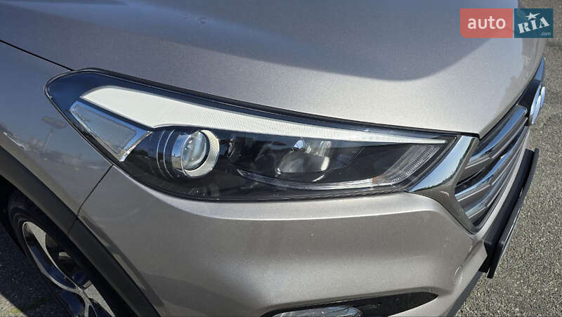 Позашляховик / Кросовер Hyundai Tucson 2016 в Києві