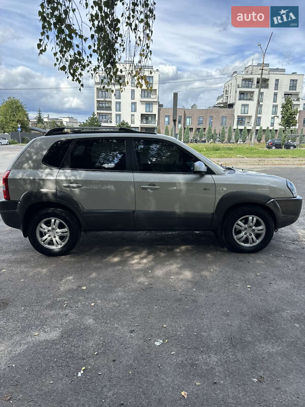 Внедорожник / Кроссовер Hyundai Tucson 2008 в Львове