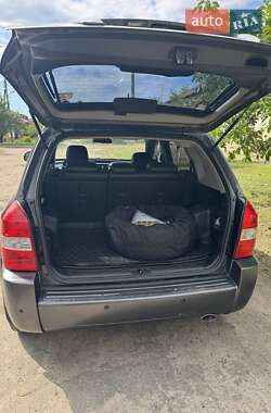 Внедорожник / Кроссовер Hyundai Tucson 2007 в 