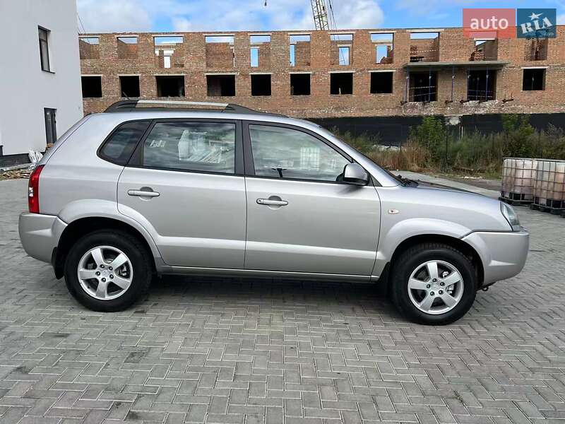 Позашляховик / Кросовер Hyundai Tucson 2005 в Рівному фото 4 Позашляховик / Кросовер Hyundai Tucson 2005 в Рівному