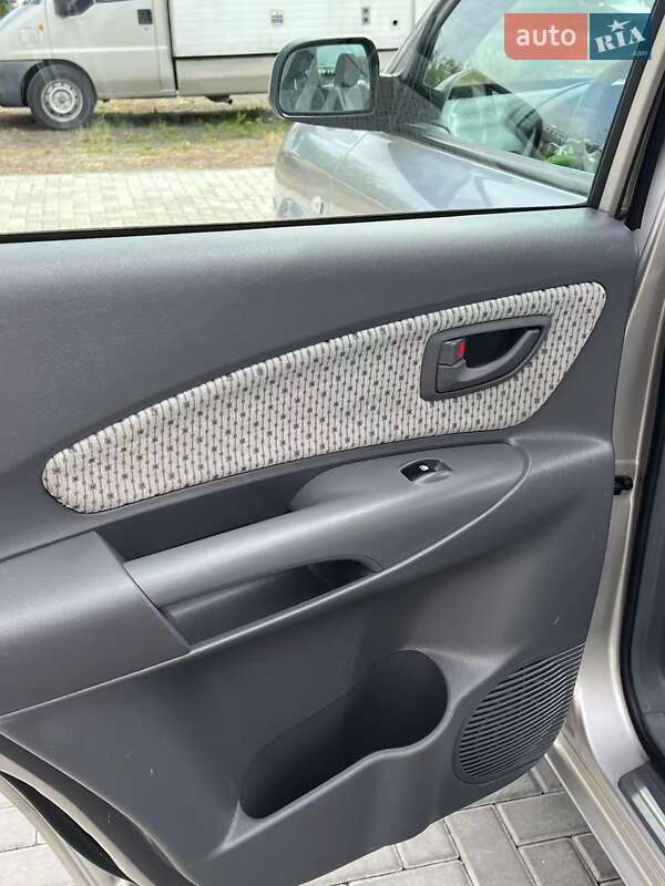 Позашляховик / Кросовер Hyundai Tucson 2005 в Рівному фото 11 Позашляховик / Кросовер Hyundai Tucson 2005 в Рівному