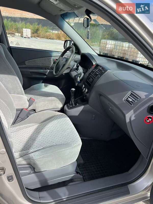 Позашляховик / Кросовер Hyundai Tucson 2005 в Рівному фото 20 Позашляховик / Кросовер Hyundai Tucson 2005 в Рівному